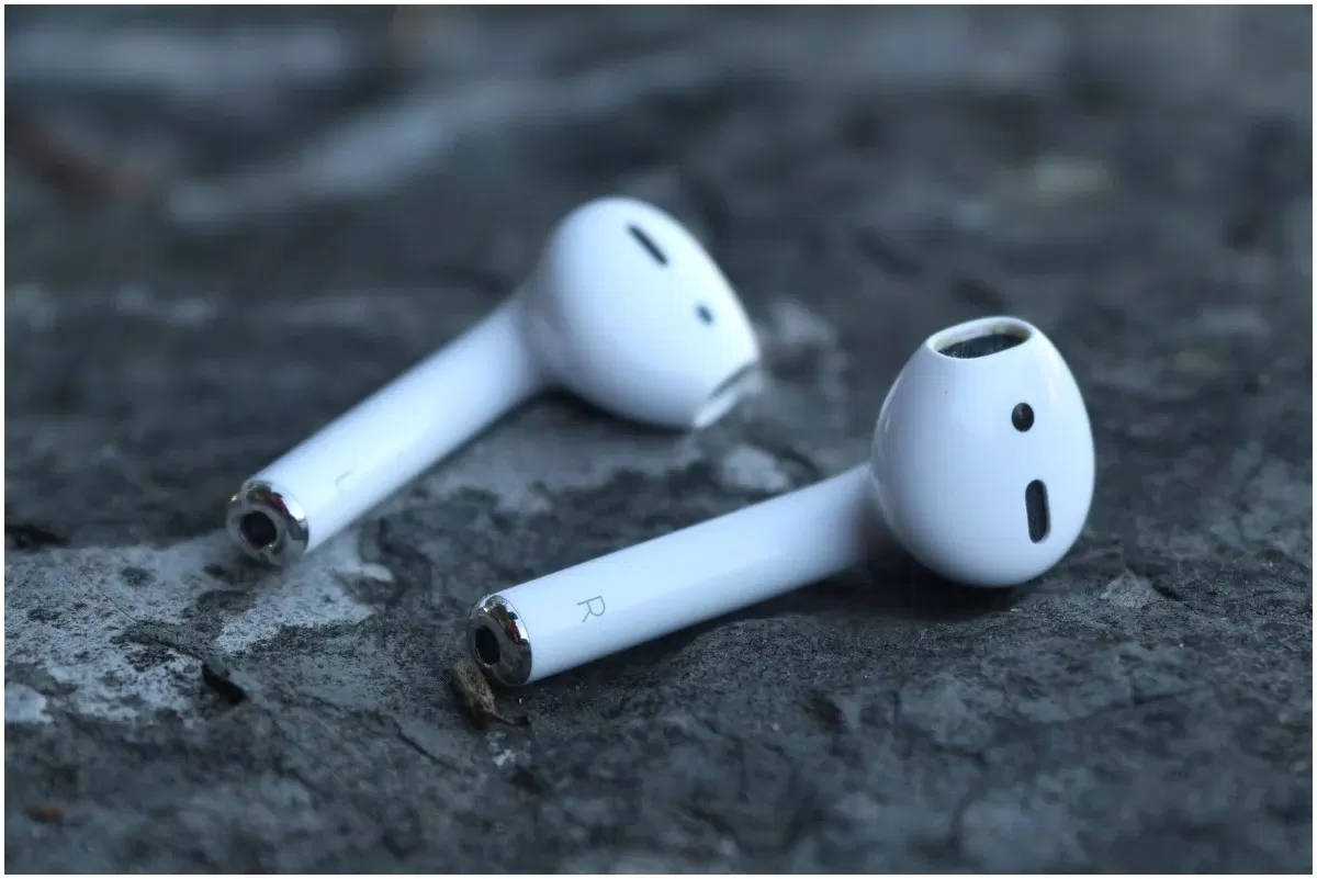 Dòng AirPods nào có khả năng kháng nước? (Ảnh: Internet)