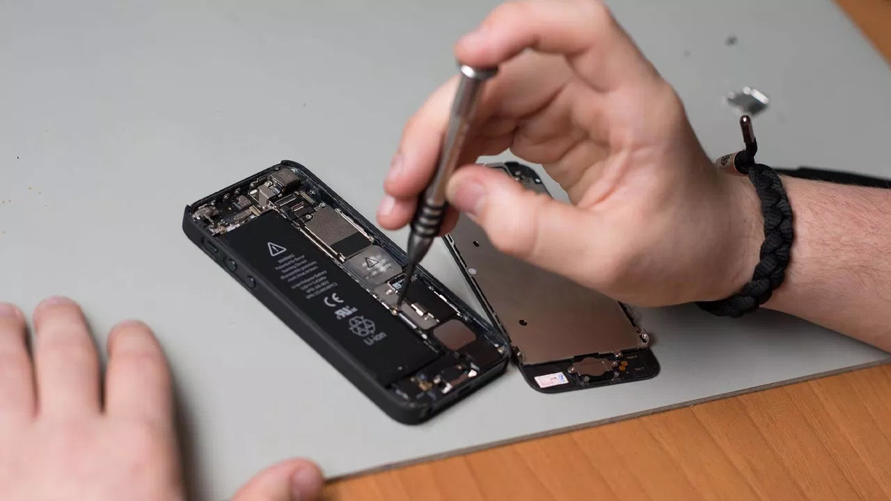 ‘Repair State’ cho phép người dùng gửi iPhone đi sửa chữa mà không cần phải tắt Find My hay Activation Lock (Ảnh: Internet) ‘Repair State’ cho phép người dùng gửi iPhone đi sửa chữa mà không cần phải tắt Find My hay Activation Lock (Ảnh: Internet)