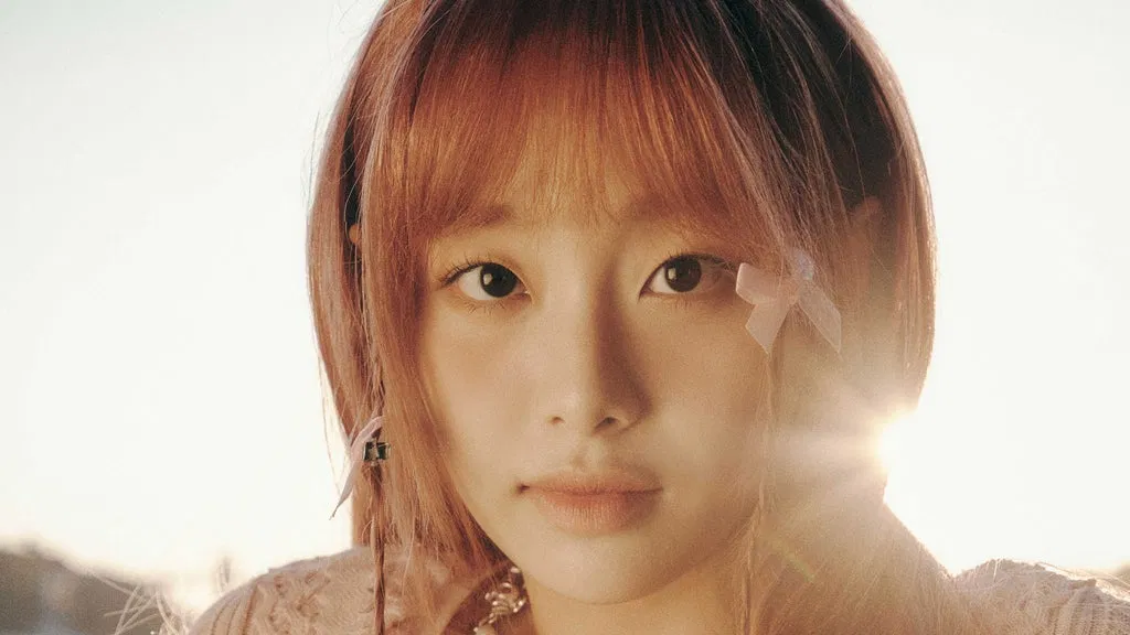 Chuu khoe giọng hát quyến rũ và sự hiện diện quyến rũ trong ca khúc "Howl" vào năm ngoái (Ảnh: Internet)