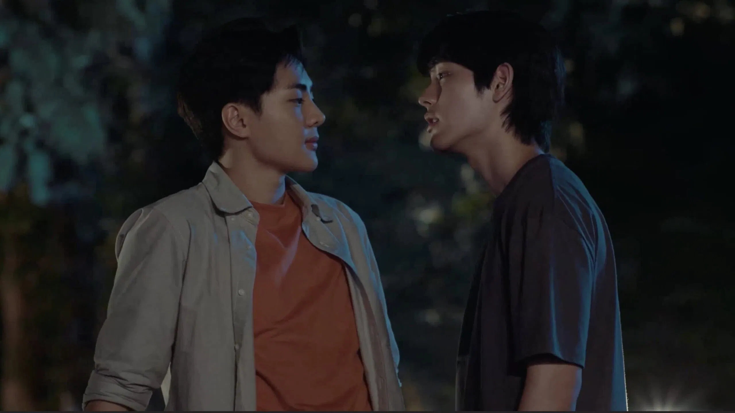 Tình cảm giấu kín của các chàng trai (Ảnh: internet)