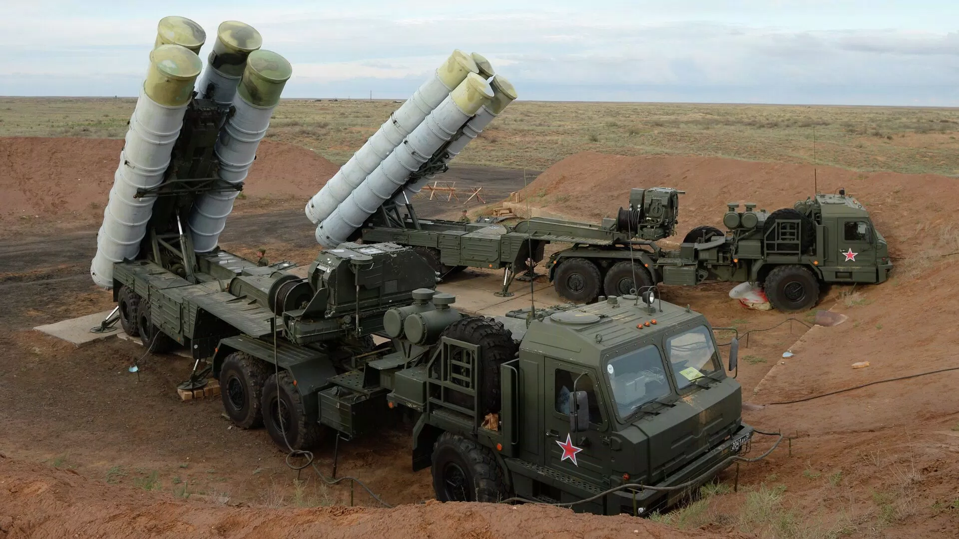 Hệ thống S-400 Triumf - một trong những hệ thống phòng không tầm xa hàng đầu của Nga (Nguồn: Internet)