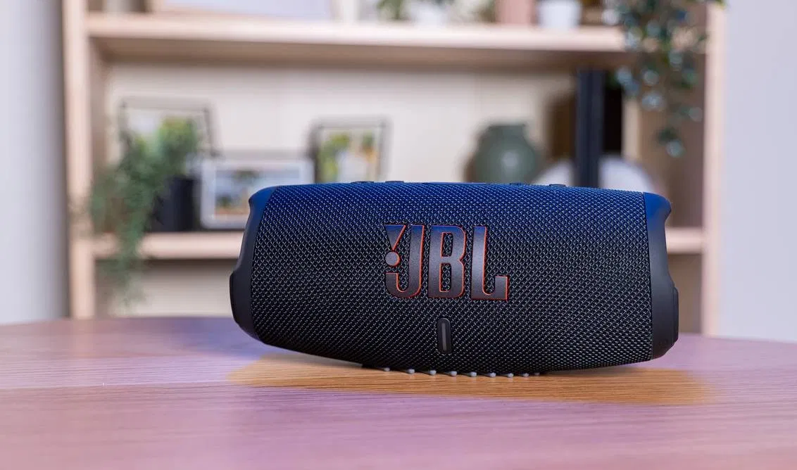 Loa di động JBL Charge 5 (Ảnh: Internet) Loa di động JBL Charge 5 (Ảnh: Internet)