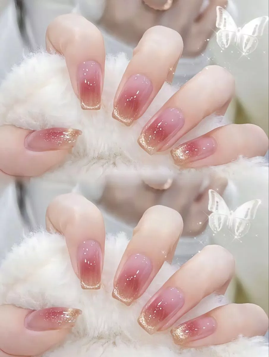 Những mẫu nail thạch hồng, mắt mèo hot trend 2024 cho team "điệu đà" (Ảnh: Internet)