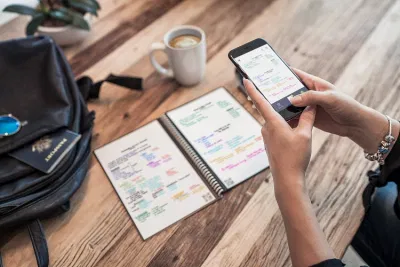 Sử dụng Rocketbook Everyday Planner bằng điện thoại (Ảnh: Internet) Sử dụng Rocketbook Everyday Planner bằng điện thoại (Ảnh: Internet)