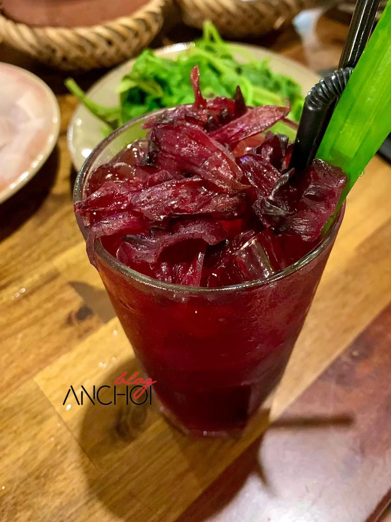 Món nước atiso đỏ tại nhà hàng Ớt Hiểm (nguồn: BlogAnChoi)