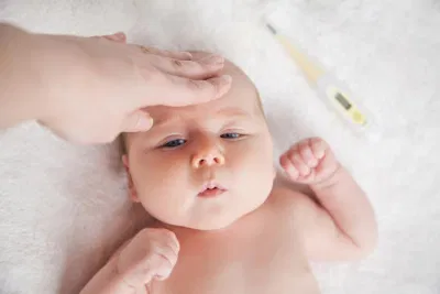 Trẻ nhỏ bị sốt cao dễ co giật