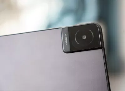 TCL TAB 10L Gen2 được trang bi camera sau 2MP (Ảnh: Internet)