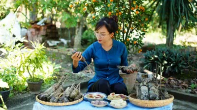 Sự giỏi giang, khéo léo cùng vẻ ngoài xinh đẹp là những từ ngữ mà cộng đồng mạng đặt lên cho chị Út ( Ảnh: Internet)