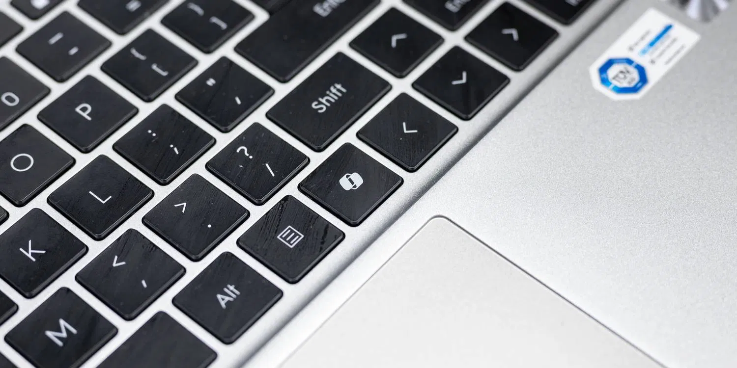 Phím Copilot trên laptop Tecno Megabook T16 Pro (Ảnh: Internet)