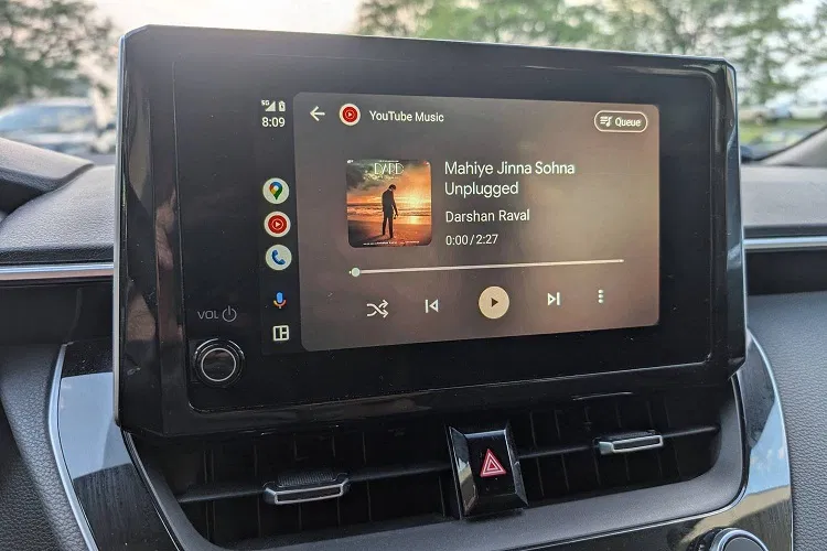 Nghe nhạc trên YouTube Music với Android Auto (Ảnh: Internet) Nghe nhạc trên YouTube Music với Android Auto (Ảnh: Internet)