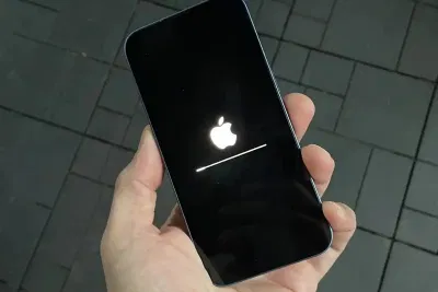 Cập nhật phần mềm cho iPhone của Apple (Ảnh: Internet) Cập nhật phần mềm cho iPhone của Apple (Ảnh: Internet)