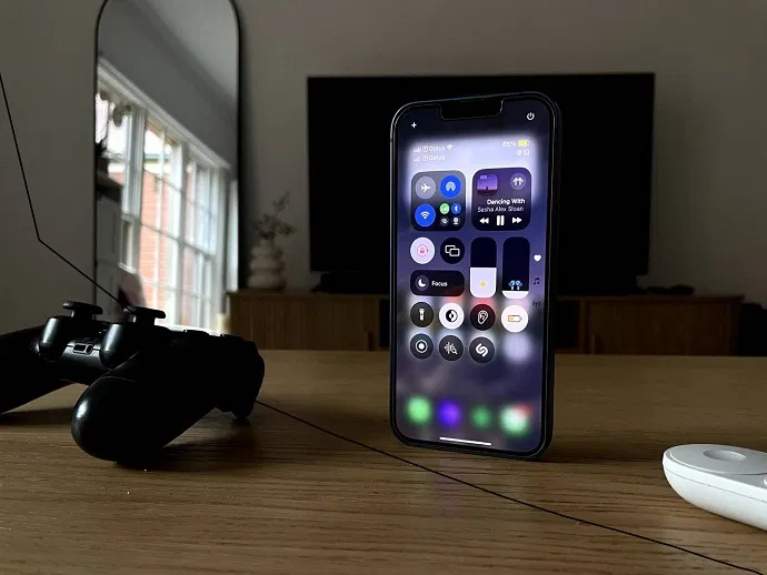 Trung tâm điều khiển của iOS 18 (Ảnh: Internet) Trung tâm điều khiển của iOS 18 (Ảnh: Internet)