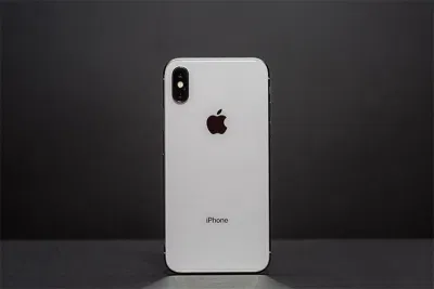iPhone X ra mắt năm 2017, hiện vẫn đang nhận được bản cập nhật bảo mật iOS 16 (Ảnh: Internet) iPhone X ra mắt năm 2017, hiện vẫn đang nhận được bản cập nhật bảo mật iOS 16 (Ảnh: Internet)