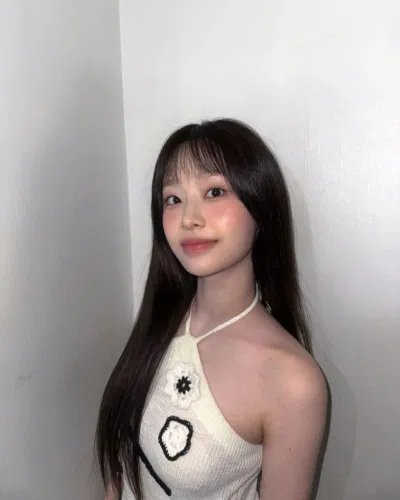 Chuu trở lại với "Stawberry Rush" (Ảnh: Internet)