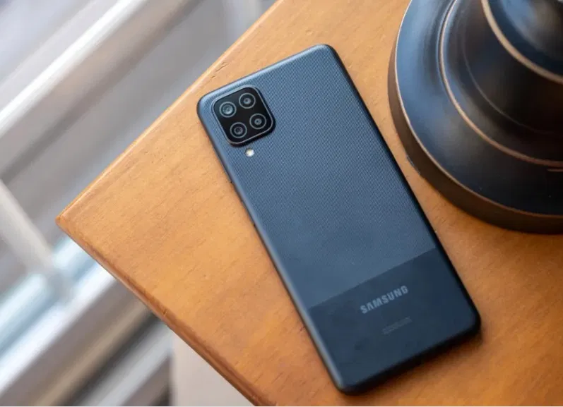 Điện thoại Samsung Galaxy A12 (Ảnh: Internet) Điện thoại Samsung Galaxy A12 (Ảnh: Internet)