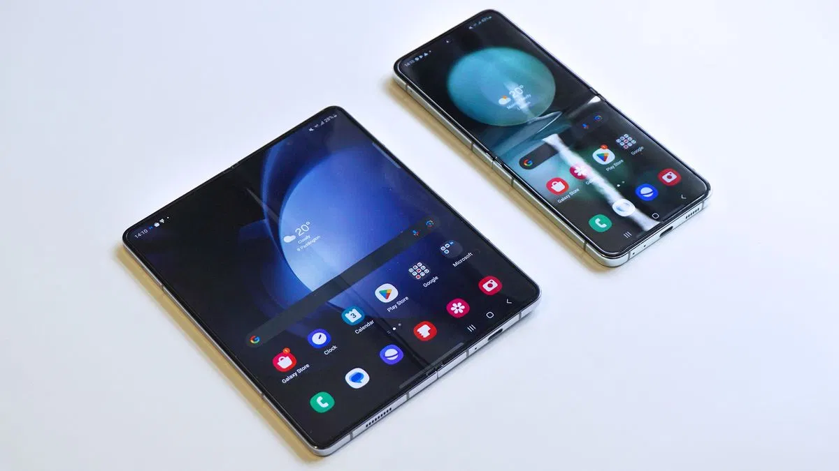Galaxy Z Flip 6 và Galaxy Z Fold 6 sẽ có thiết kế phẳng hoàn toàn, tương tự như Galaxy S24 (Ảnh: Internet) Galaxy Z Flip 6 và Galaxy Z Fold 6 sẽ có thiết kế phẳng hoàn toàn, tương tự như Galaxy S24 (Ảnh: Internet)