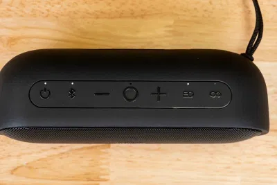 Các nút điều khiển của loa Tribit XSound Plus 2 (Ảnh: Internet) Các nút điều khiển của loa Tribit XSound Plus 2 (Ảnh: Internet)