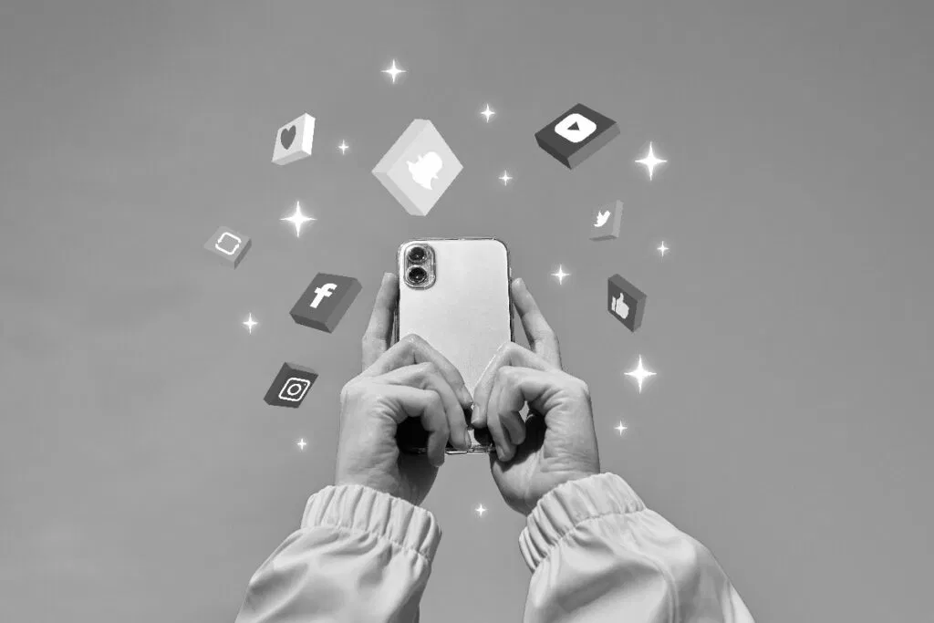 Hạn chế check-in trên mạng xã hội (Ảnh: Internet) Hạn chế check-in trên mạng xã hội (Ảnh: Internet)