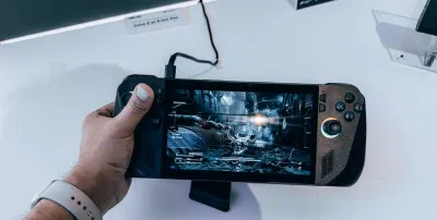 Máy chơi game ASUS ROG Ally X (Ảnh: Internet) Máy chơi game ASUS ROG Ally X (Ảnh: Internet)