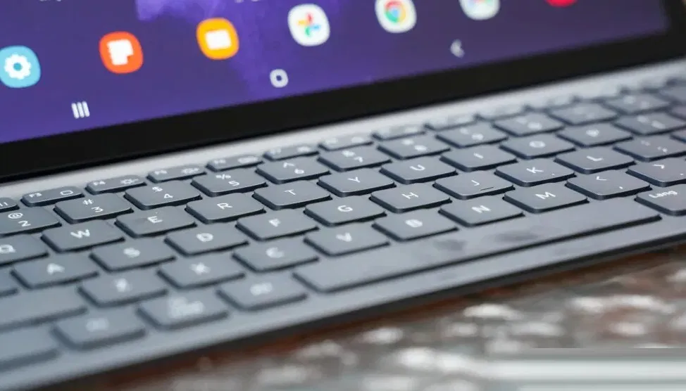 Cận cảnh bàn phím dành cho Galaxy Tab S7 FE (Ảnh: Internet) Cận cảnh bàn phím dành cho Galaxy Tab S7 FE (Ảnh: Internet)