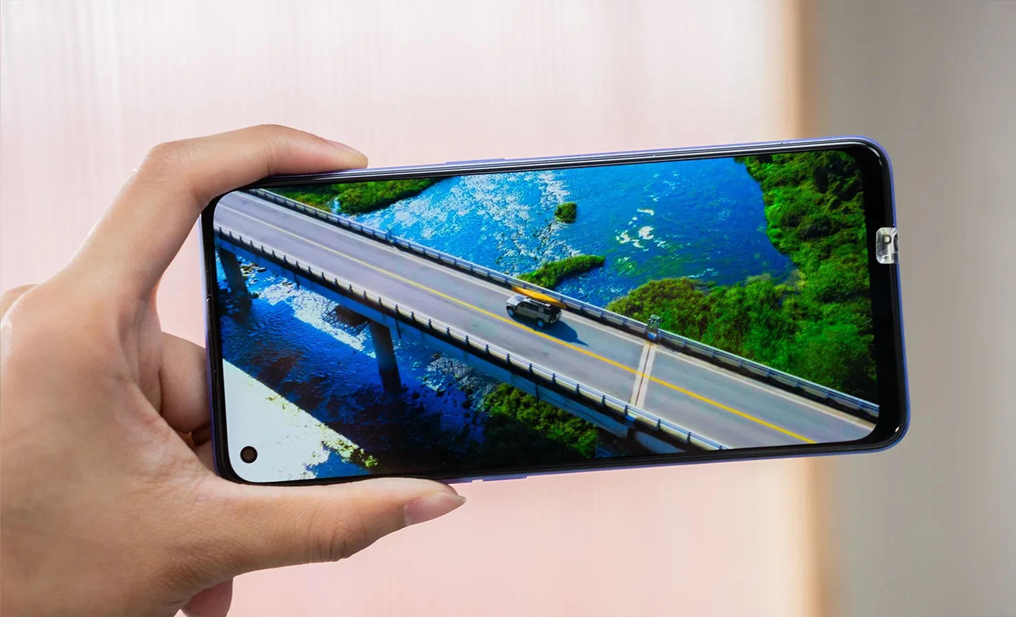 OPPO Reno8 5G thực sự gây ấn tượng mạnh với màn hình AMOLED chất lượng cao, có độ phân giải Full HD và tần số quét 90Hz (Ảnh: Internet) OPPO Reno8 5G thực sự gây ấn tượng mạnh với màn hình AMOLED chất lượng cao, có độ phân giải Full HD và tần số quét 90Hz (Ảnh: Internet)