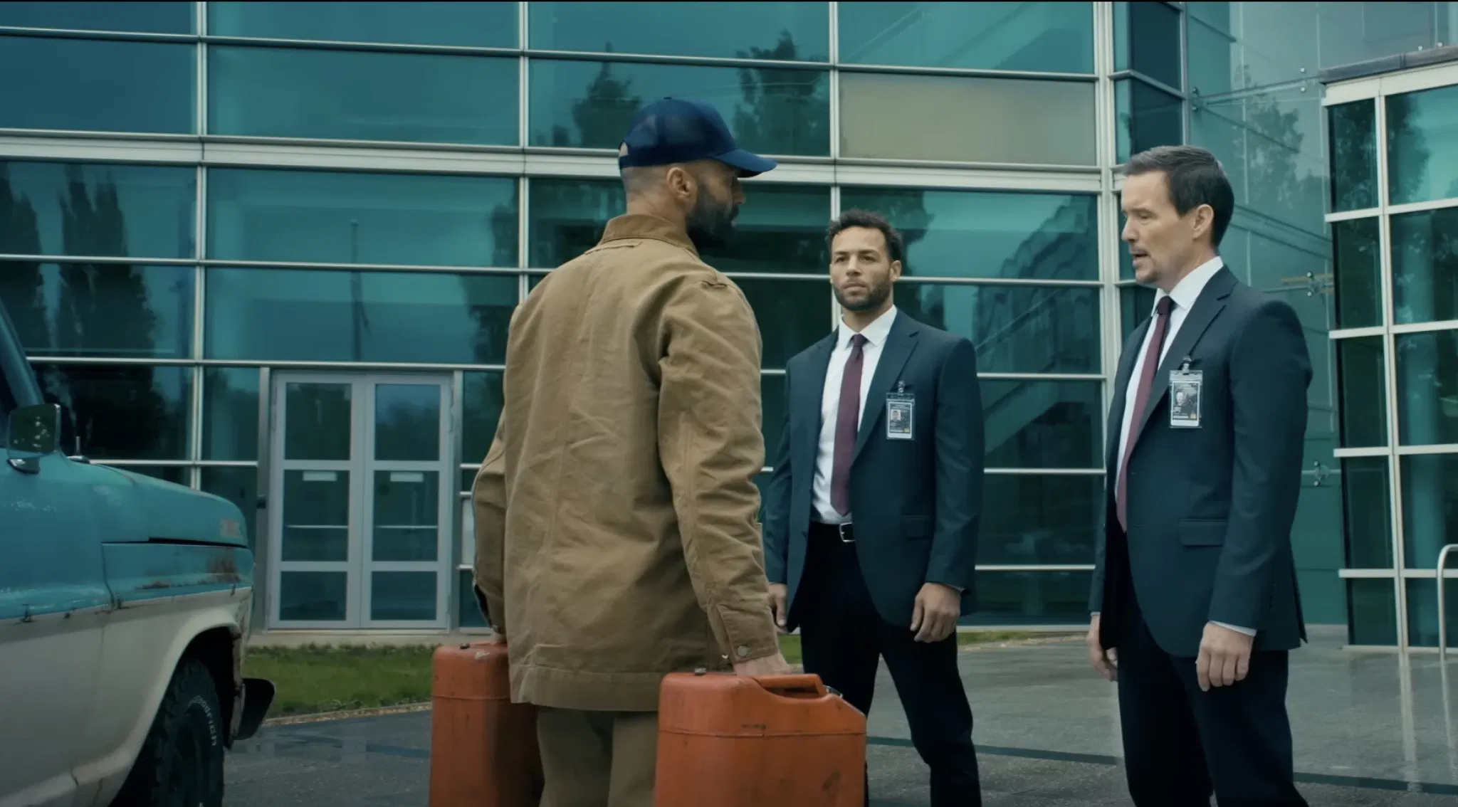 Một cảnh trong phim The beekeeper:Mật vụ ong(Ảnh:Internet)