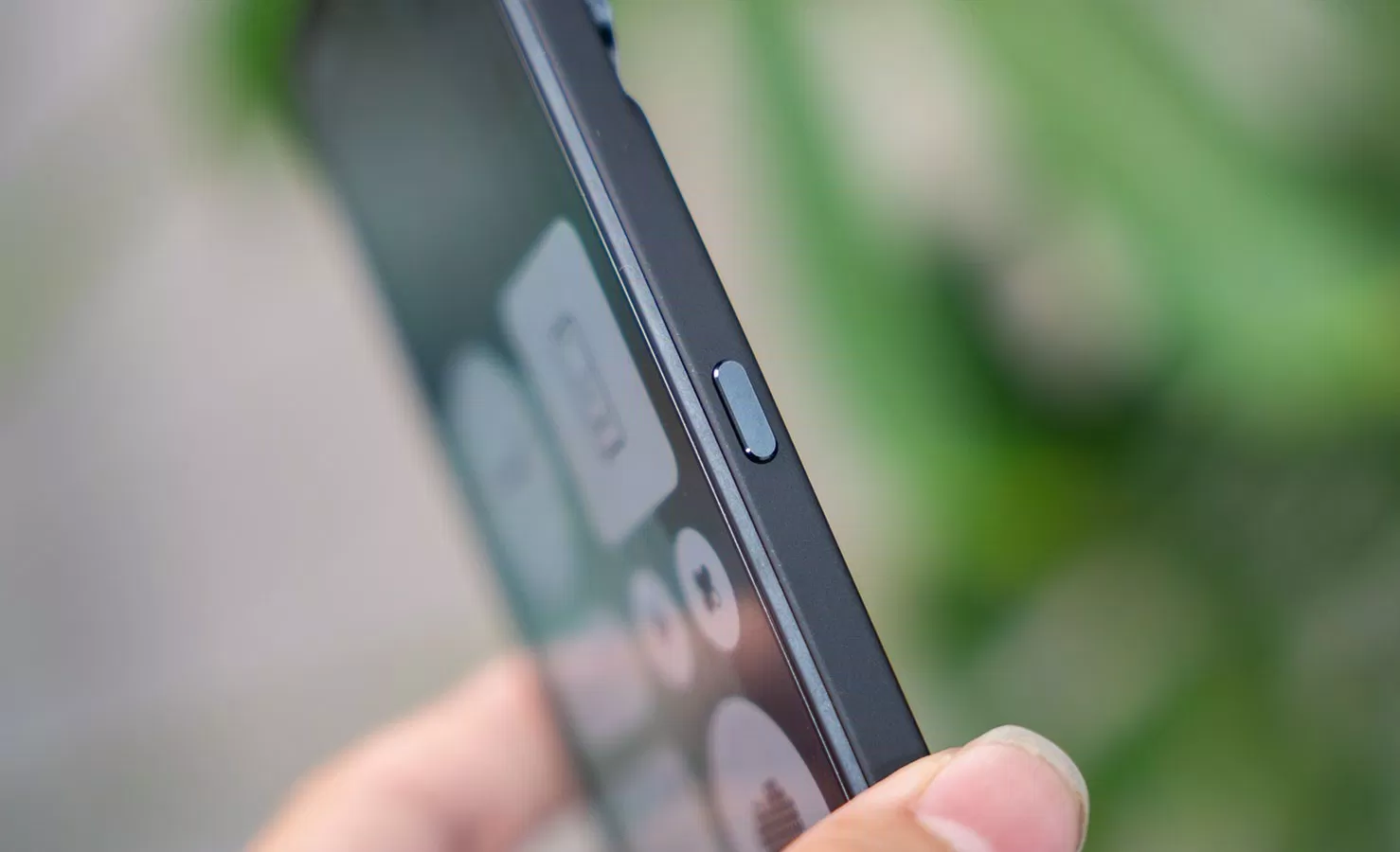 Nút nguồn của CMF Phone 1 (Ảnh: Internet) Nút nguồn của CMF Phone 1 (Ảnh: Internet)