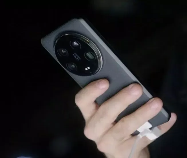 Điện thoại Xiaomi 14 Ultra (Ảnh: Internet)