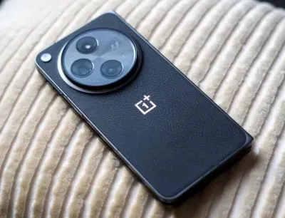 Điện thoại màn hình gập OnePlus Open (Ảnh: Internet) Điện thoại màn hình gập OnePlus Open (Ảnh: Internet)