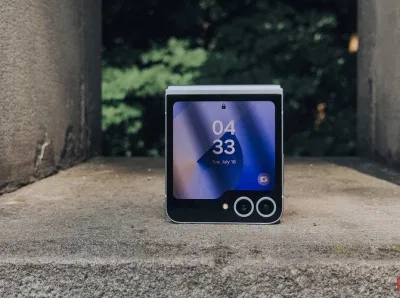 Cận cảnh màn hình ngoài của điện thoại Galaxy Z Flip 6 (Ảnh: Internet) Cận cảnh màn hình ngoài của điện thoại Galaxy Z Flip 6 (Ảnh: Internet)