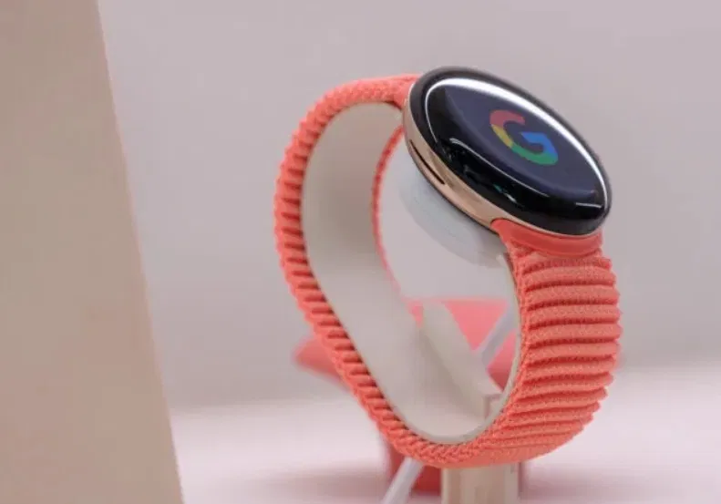 Đồng hồ Pixel Watch 2 (Ảnh: Internet) Đồng hồ Pixel Watch 2 (Ảnh: Internet)