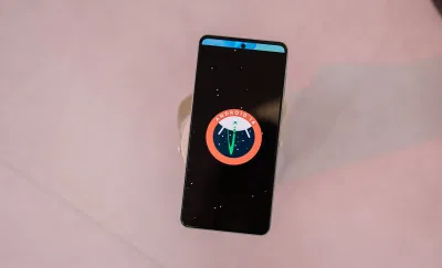 Máy được cài đặt sẵn hệ điều hành Android 14 mới nhất cùng giao diện người dùng One UI 6.1, mang đến trải nghiệm người dùng thông minh và cá nhân hóa hơn (Ảnh: Internet) Máy được cài đặt sẵn hệ điều hành Android 14 mới nhất cùng giao diện người dùng One UI 6.1, mang đến trải nghiệm người dùng thông minh và cá nhân hóa hơn (Ảnh: Internet)