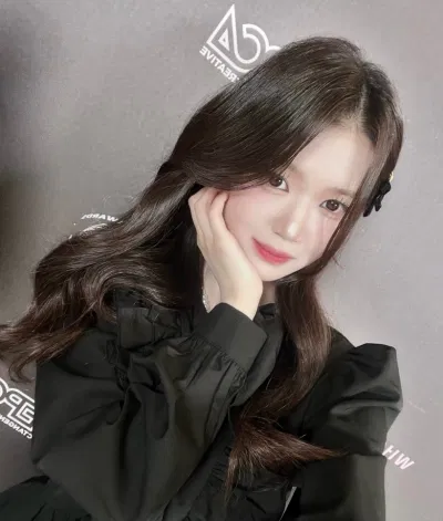 Thành viên tripleS tiết lộ từng là thành viên dự kiến của NewJeans (Ảnh: X)