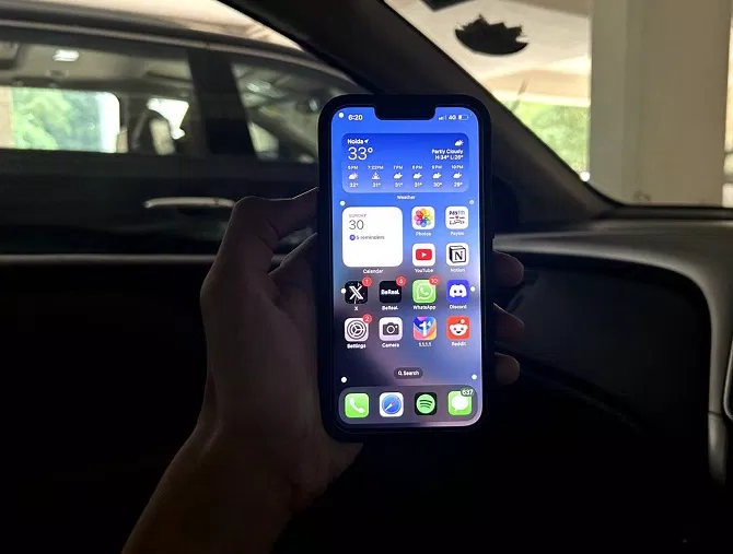 Màn hình iPhone với tính năng Tín hiệu chuyển động của xe (Ảnh: Internet) Màn hình iPhone với tính năng Tín hiệu chuyển động của xe (Ảnh: Internet)