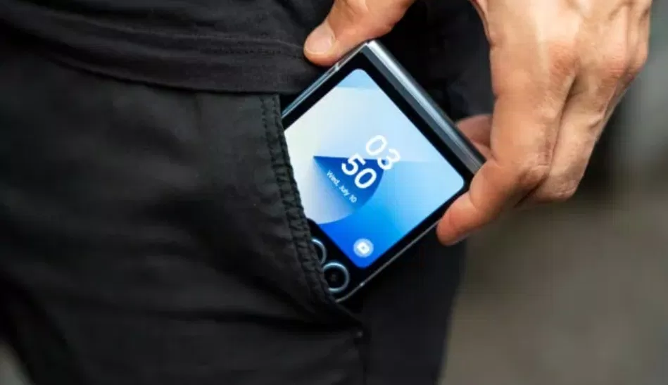 Điện thoại màn hình gập Samsung Galaxy Z Flip6 (Ảnh: Internet)