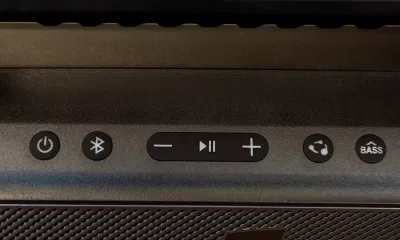 Các nút bấm trên loa Soundcore Boom 2 (Ảnh: Internet) Các nút bấm trên loa Soundcore Boom 2 (Ảnh: Internet)