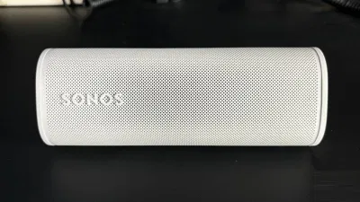 Loa không dây Sonos Roaming 2 (Ảnh: Internet) Loa không dây Sonos Roaming 2 (Ảnh: Internet)