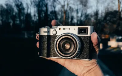 Máy ảnh Fujifilm X100VI (Ảnh: Internet) Máy ảnh Fujifilm X100VI (Ảnh: Internet)