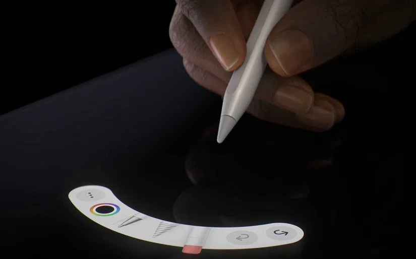 Sử dụng bút cảm ứng Apple Pencil Pro với thao tác bóp bút (Ảnh: Internet) Sử dụng bút cảm ứng Apple Pencil Pro với thao tác bóp bút (Ảnh: Internet)