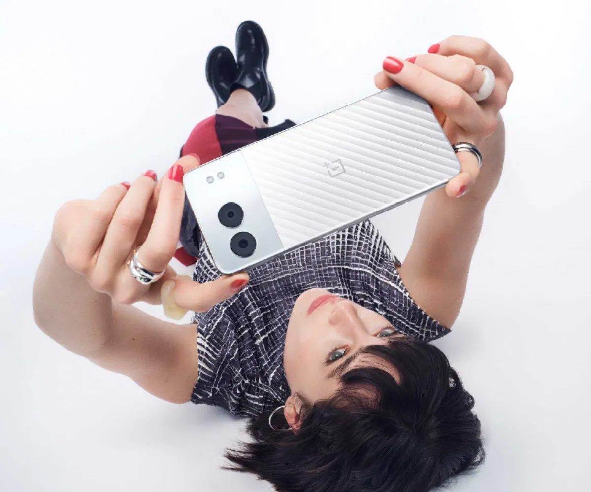 OnePlus Nord 4 tiếp tục gây ấn tượng trong phân khúc tầm trung với hệ thống camera được nâng cấp vượt trội, mang đến khả năng chụp ảnh và quay phim ấn tượng (Ảnh: Internet) OnePlus Nord 4 tiếp tục gây ấn tượng trong phân khúc tầm trung với hệ thống camera được nâng cấp vượt trội, mang đến khả năng chụp ảnh và quay phim ấn tượng (Ảnh: Internet)