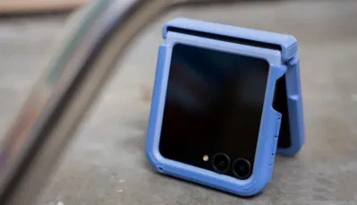 Ốp lưng Otterbox Defender XT cho điện thoại Galaxy Z Flip 6 (Ảnh: Internet) Ốp lưng Otterbox Defender XT cho điện thoại Galaxy Z Flip 6 (Ảnh: Internet)