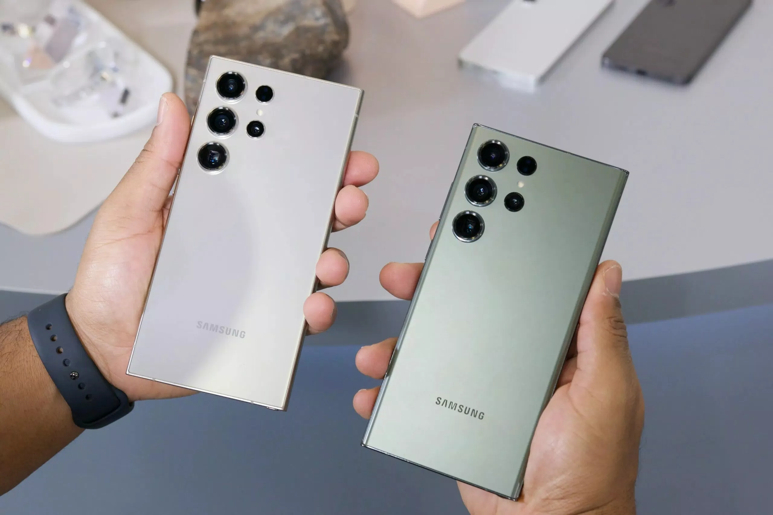 Samsung đang tiến hành thử nghiệm One UI 7.0 trên hai thiết bị cao cấp là Galaxy S23 Ultra và Galaxy S24 Ultra (Ảnh: Internet)