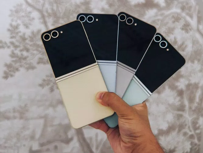 Điện thoại Galaxy Z Flip 6 với các phiên bản màu sắc khác nhau (Ảnh: Internet)