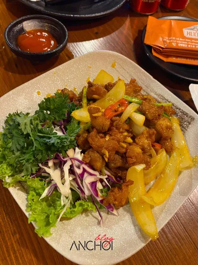 Món sụn gà chiên nước mắm tại Xưởng Bia Restaurant (nguồn: BlogAnChoi)