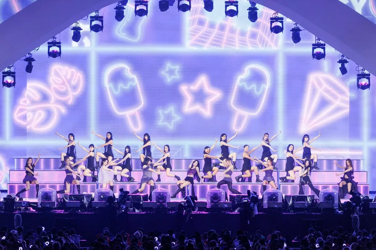 Những đêm diễn "biển người" của TWICE tại Nhật Bản (Ảnh" Internet)