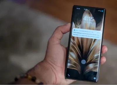 Điện thoại màn hình gập vivo X Fold 3 Pro (Ảnh: Internet) Điện thoại màn hình gập vivo X Fold 3 Pro (Ảnh: Internet)
