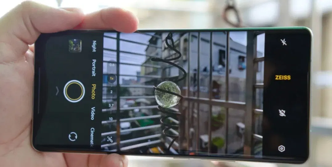 Màn hình camera của điện thoại vivo X100 Ultra (Ảnh: Internet) Màn hình camera của điện thoại vivo X100 Ultra (Ảnh: Internet)