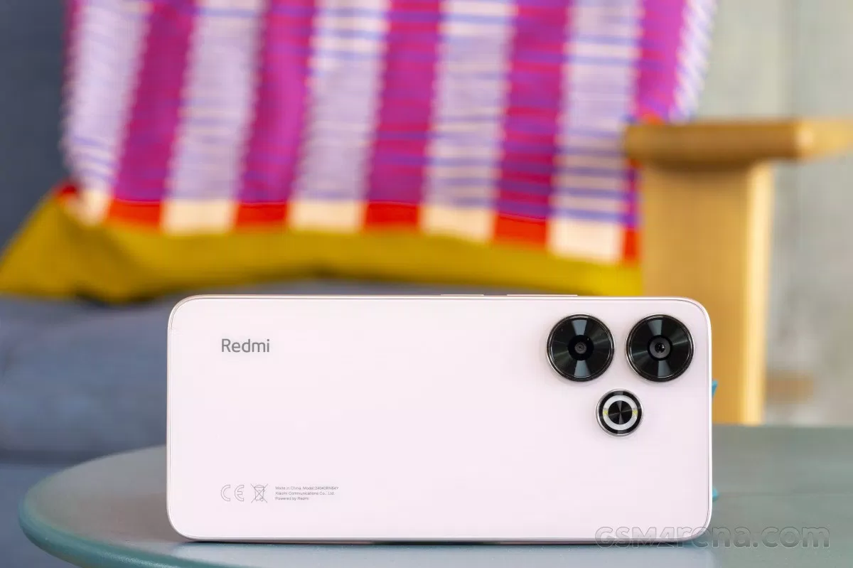 Redmi 13 5G phiên bản màu hồng (Ảnh: Internet)