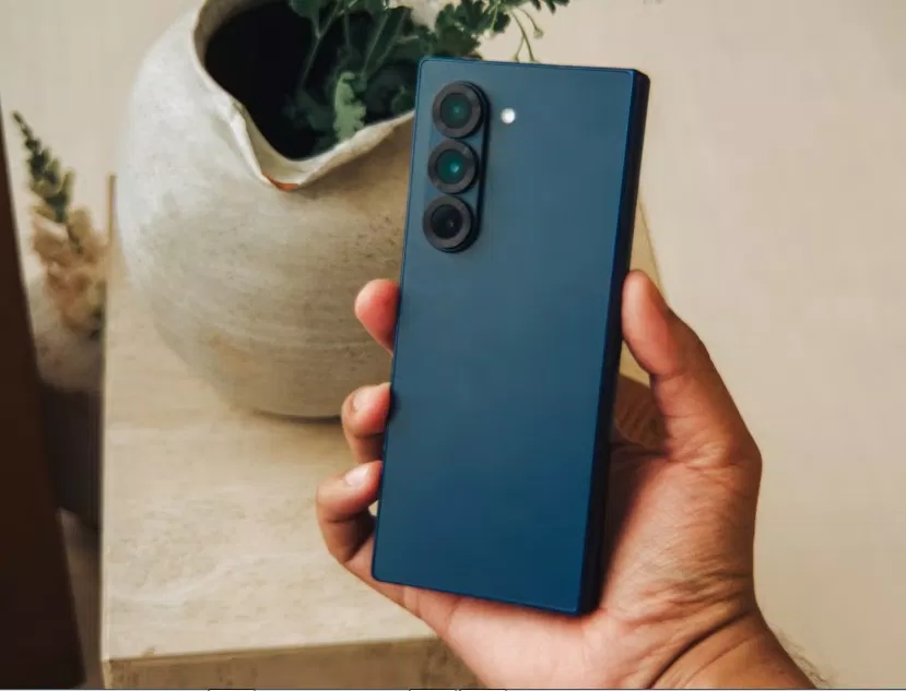Điện thoại Galaxy Z Fold 6 màu xanh (Ảnh: Internet) Điện thoại Galaxy Z Fold 6 màu xanh (Ảnh: Internet)