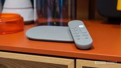 Google TV Streamer có cấu hình khá mạnh mẽ và vượt trội hơn rất nhiều so với thế hệ trước, bao gồm vi xử lý nhanh hơn 22%, RAM gấp đôi (4GB) và bộ nhớ trong gấp bốn lần (32GB) (Ảnh: Internet) Google TV Streamer có cấu hình khá mạnh mẽ và vượt trội hơn rất nhiều so với thế hệ trước, bao gồm vi xử lý nhanh hơn 22%, RAM gấp đôi (4GB) và bộ nhớ trong gấp bốn lần (32GB) (Ảnh: Internet)